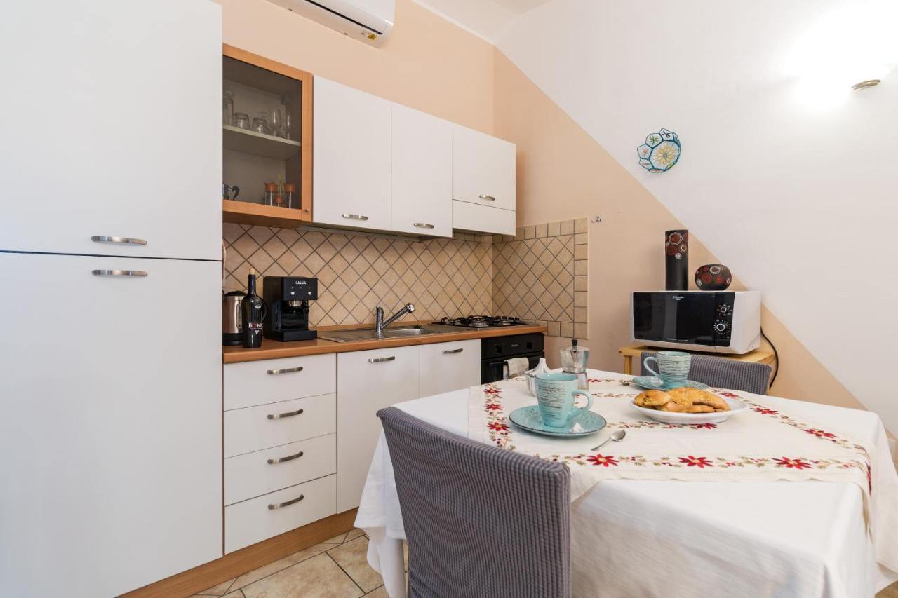 דירות קאלה גונונה Sebastian House מראה חיצוני תמונה
