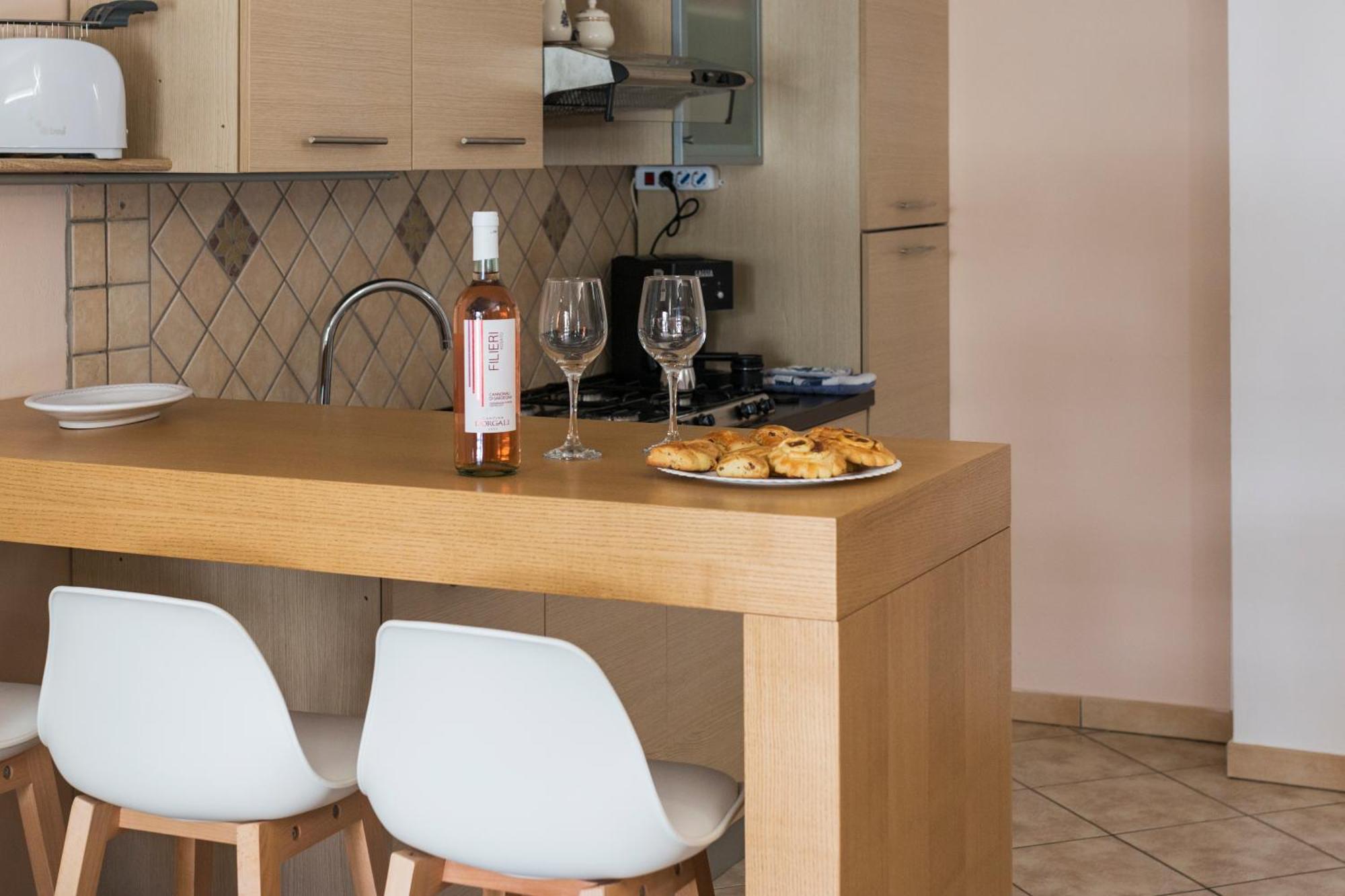 דירות קאלה גונונה Sebastian House מראה חיצוני תמונה
